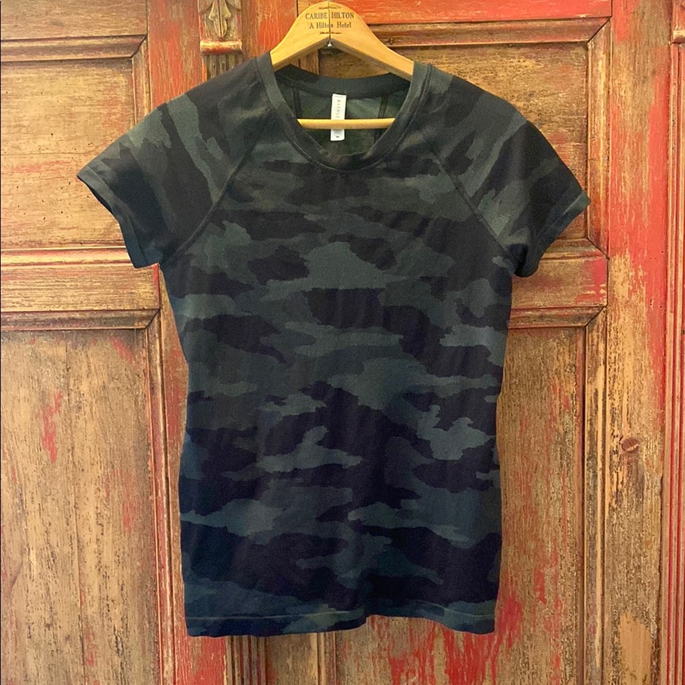 Athleta Momentum Seamless Tee